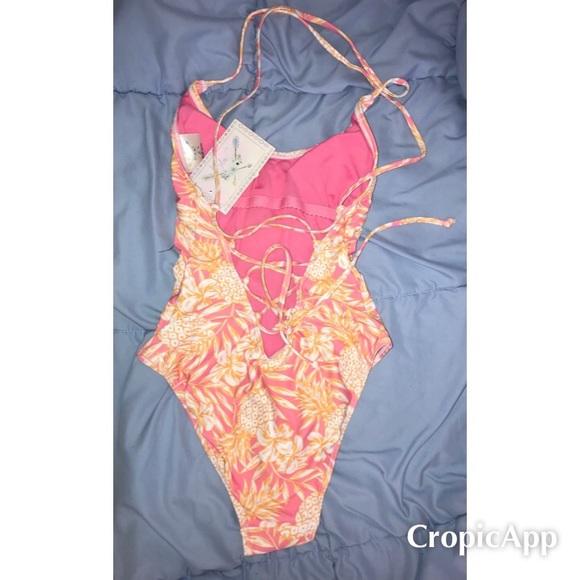 NWT. Island vibe print one piece bikini. Size S. - Picture 2 of 2